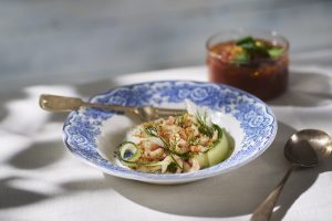 Räkor i gazpacho med sting